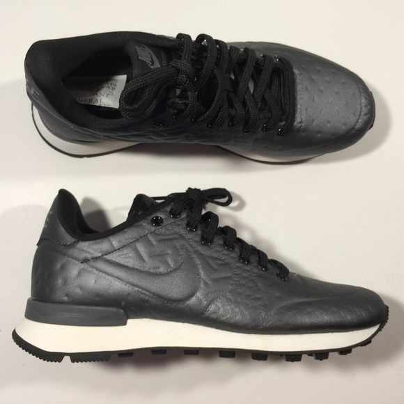 Nike internationalist jacquard winter womens sz 6 - Picture 2 of 8
